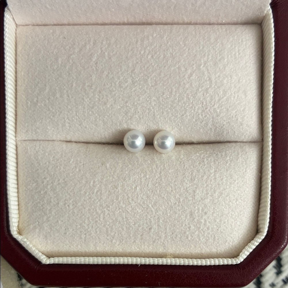 Classic 4.5mm White Pearl Stud Earrings - Women Jewelry
